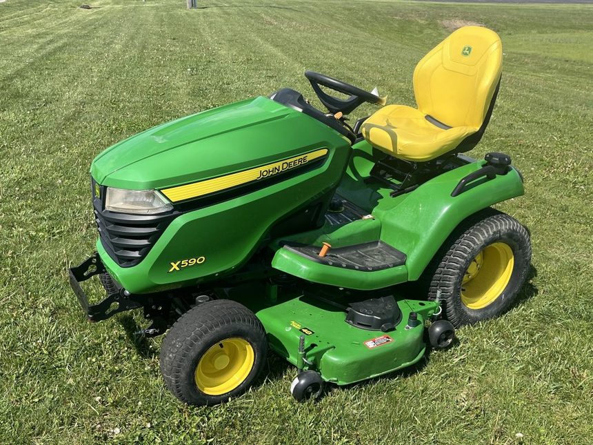 2024 John Deere X590