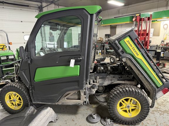 2024 John Deere XUV 835R