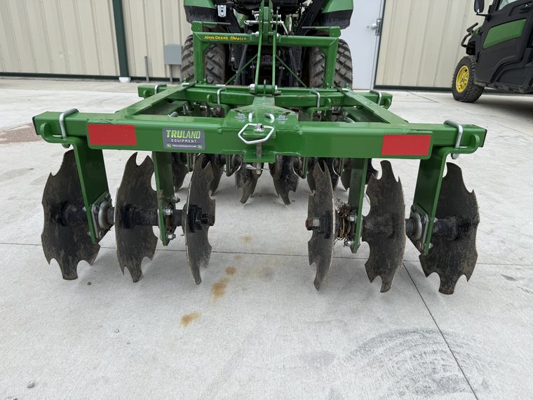 2025 Frontier TM1048L