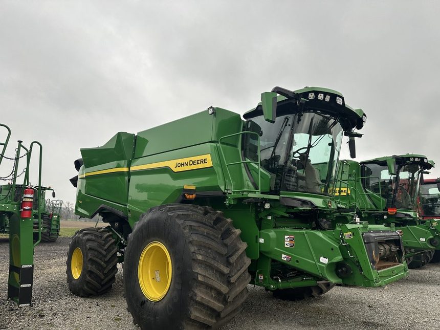 2025 John Deere S7 700
