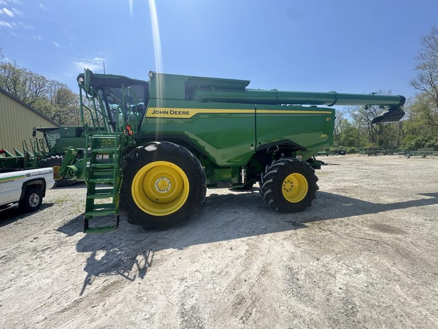 2025 John Deere S7 800