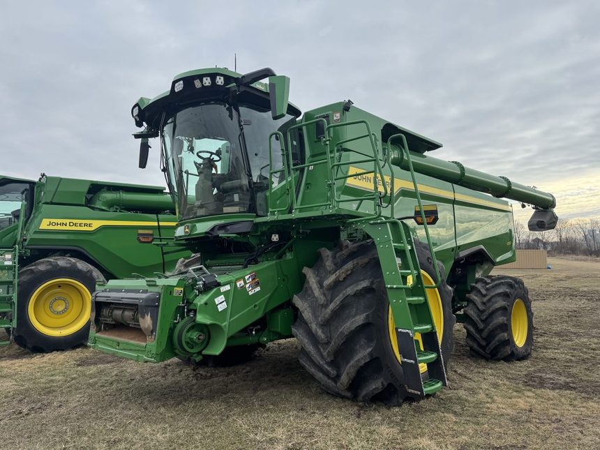 2025 John Deere S7 900