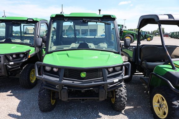 2025 John Deere XUV 845R Premium Cab
