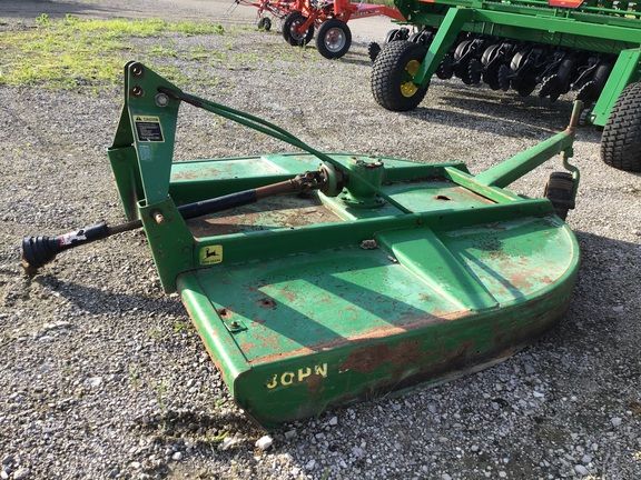 John Deere 709