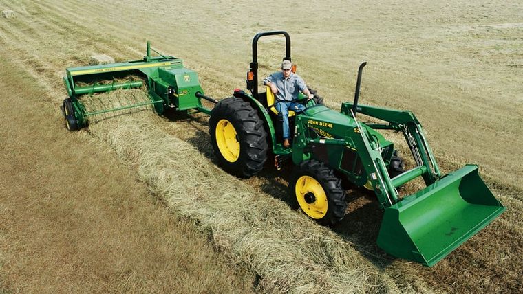 John Deere 338