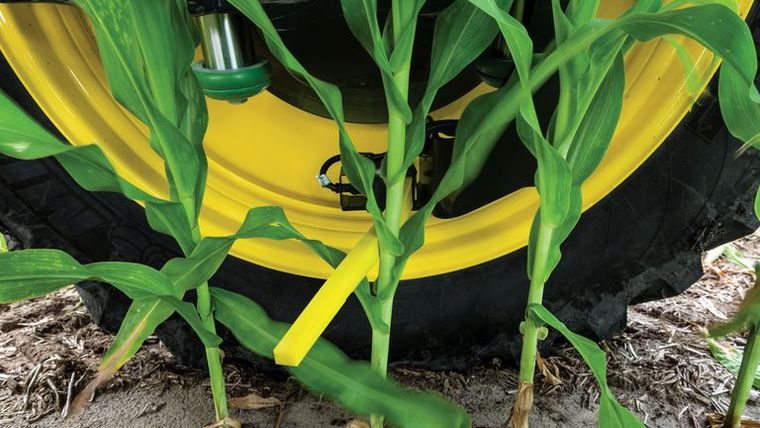 John Deere AutoTrac™ RowSense™ - Sprayer