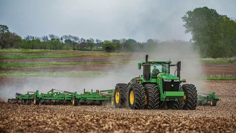 John Deere Four-Wheel Drive Tractors (390-640HP)