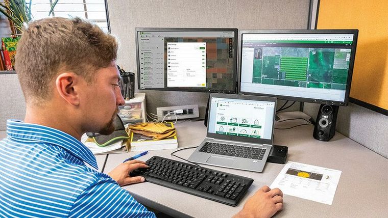 John Deere Operations Center PRO Dispatch