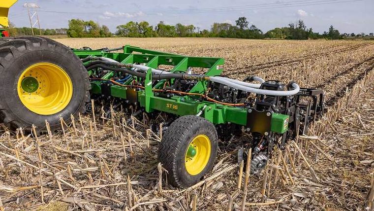 John Deere ST16